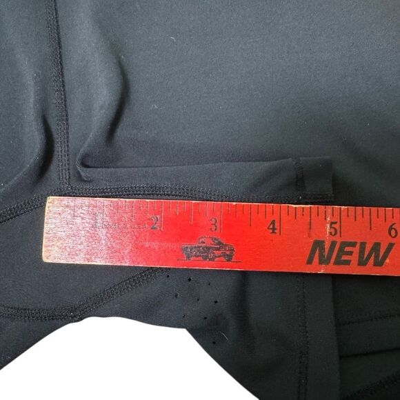 BuffBunny Women’s Black Activewear Biker Shorts Size Small Cutouts - Picture 4 of 8